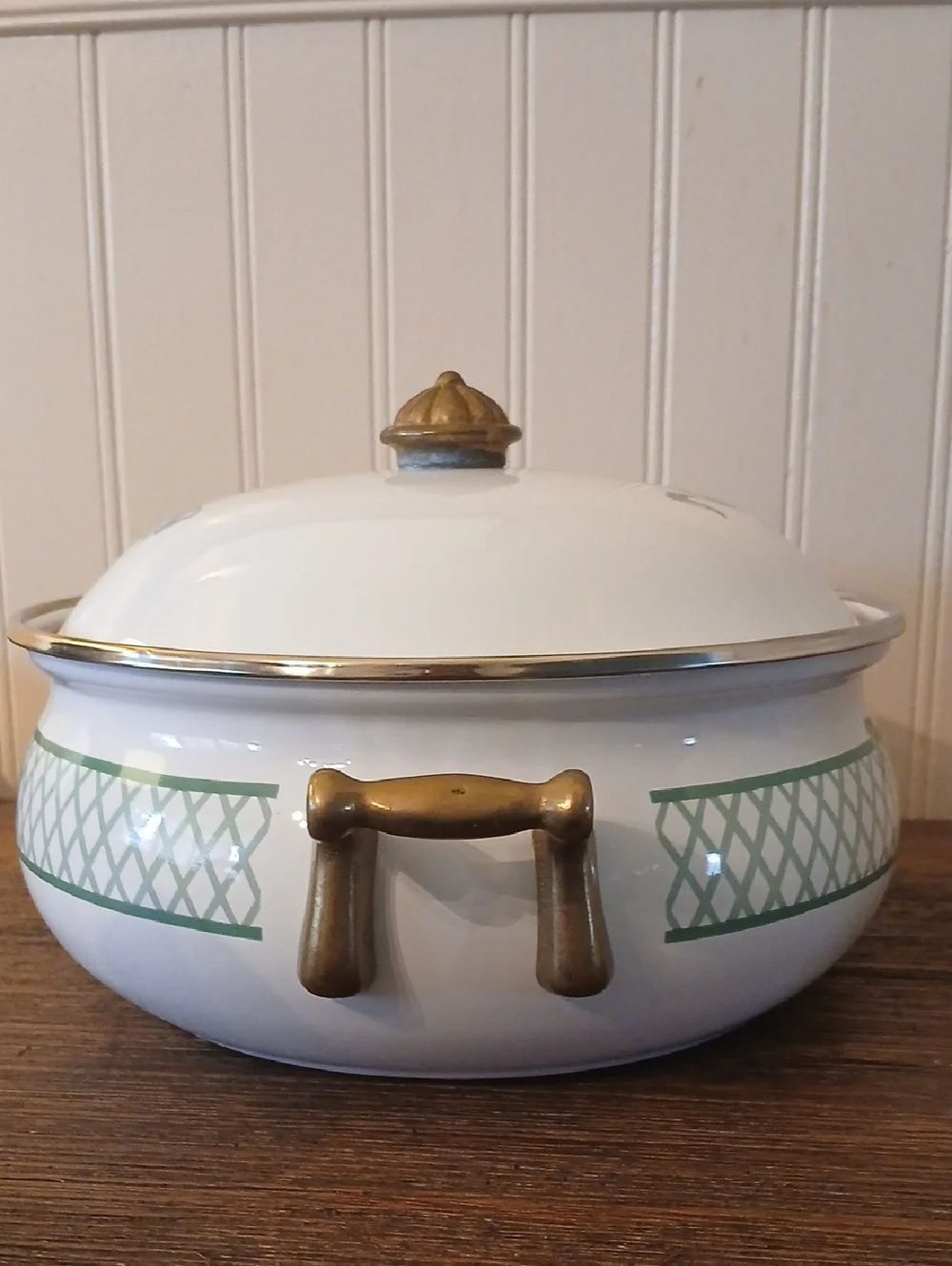 Vintage Regency Club Enamelware Pot &Lid Floral Print Brass Handles